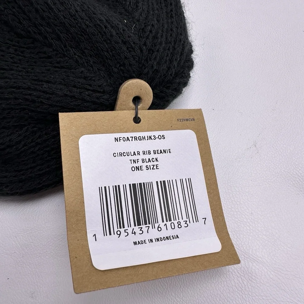 The North Face Circular Ribbed Beanie Black NWT Embroidered On The Rocks